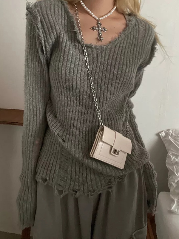 Gerippter, zerfetzter Pullover mit V-Ausschnitt-2