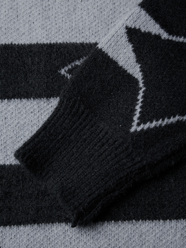 Plüschpullover mit Streifenmuster und V-Ausschnitt und Sternverzierung-4